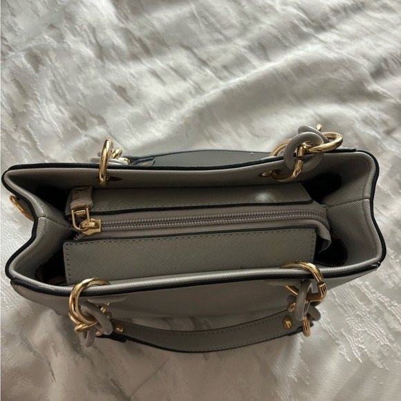 Handbag - Picture 2 of 5